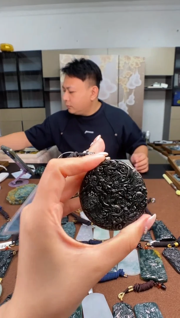 颈饰未镶嵌翡翠多样性发其一