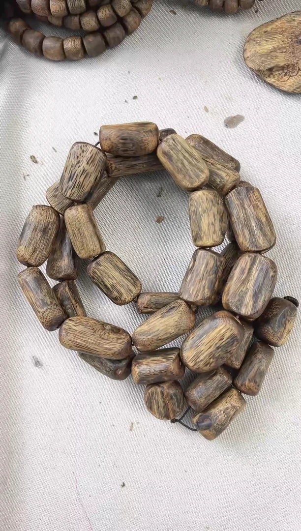 【闪购商品】沉香手串棋楠桶珠多圈手串104克