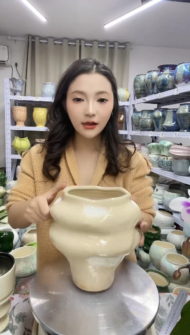 【12.4号】  花盆  高 ：22    口：13