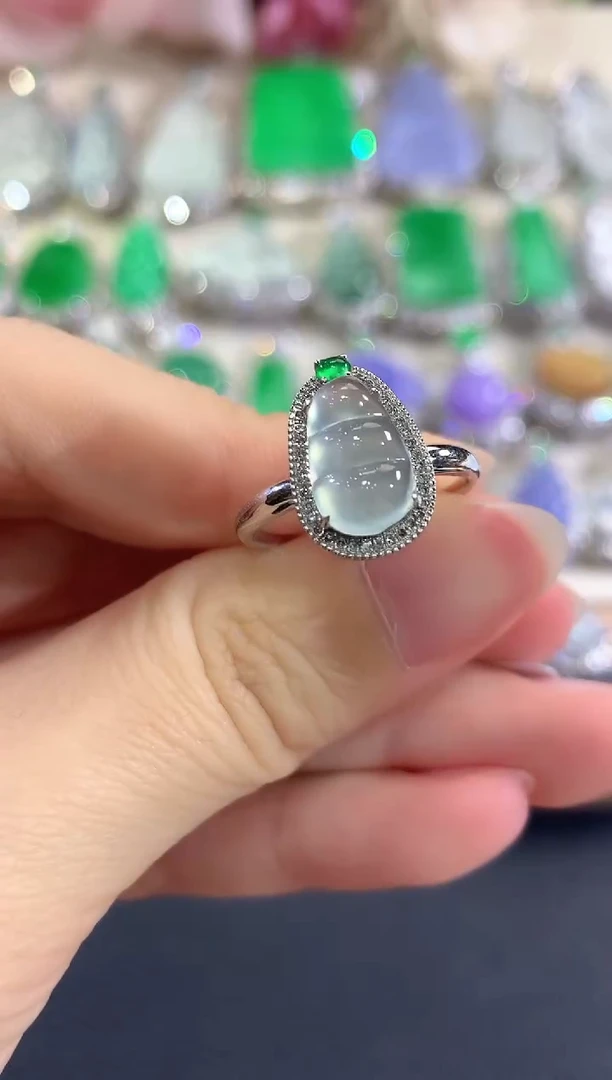 18K金镶嵌戒指翡翠d2