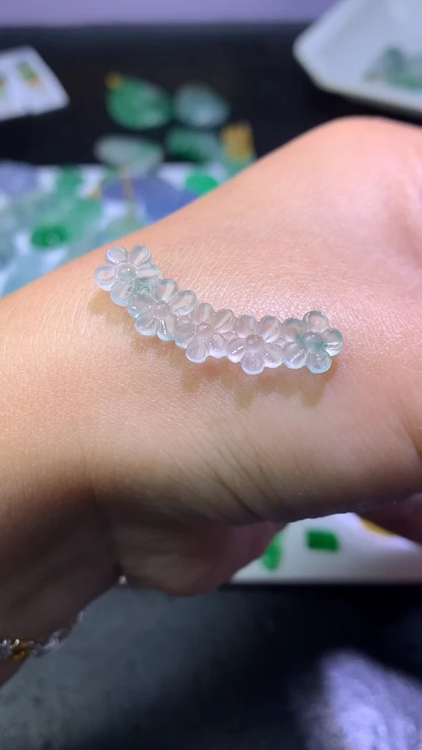 未镶嵌定制翡翠毛货