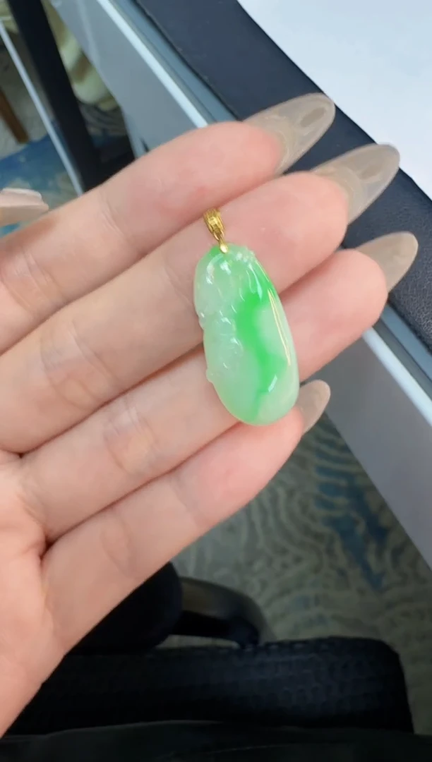 翡翠18K金镶嵌颈饰缅甸天然A货