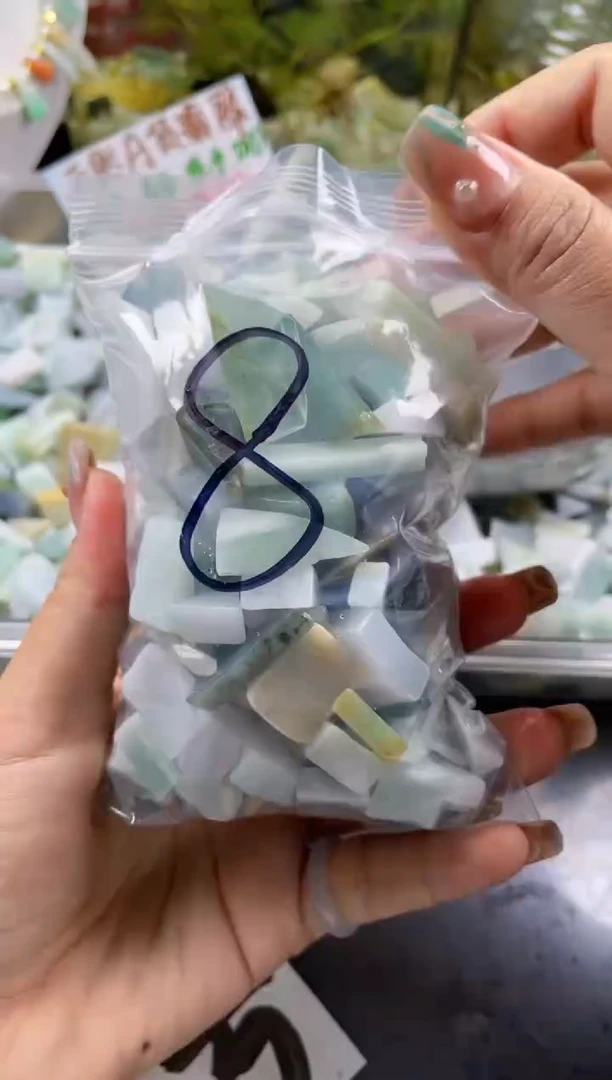 配石翡翠天然翡翠小号500克8