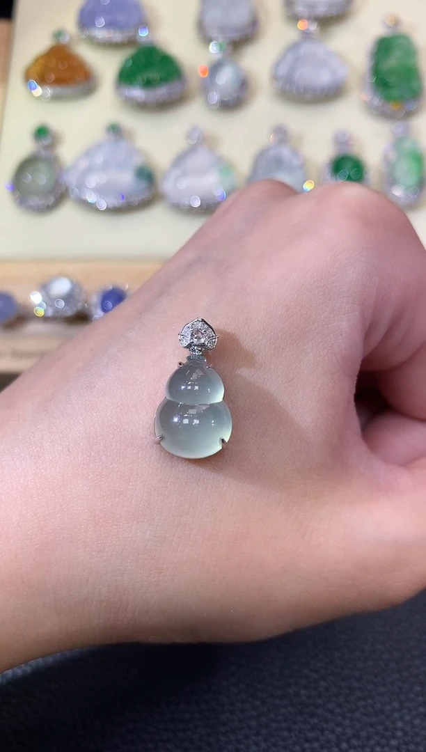 翡翠18K金镶嵌吊坠(不含链)夏日珠宝B4