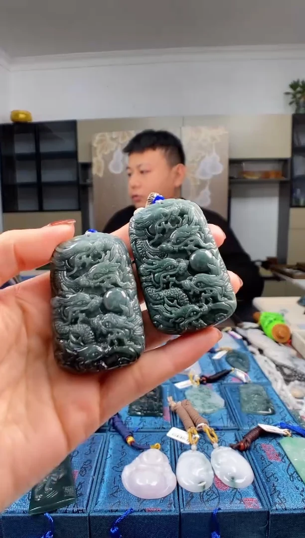 颈饰未镶嵌翡翠多样性发其一
