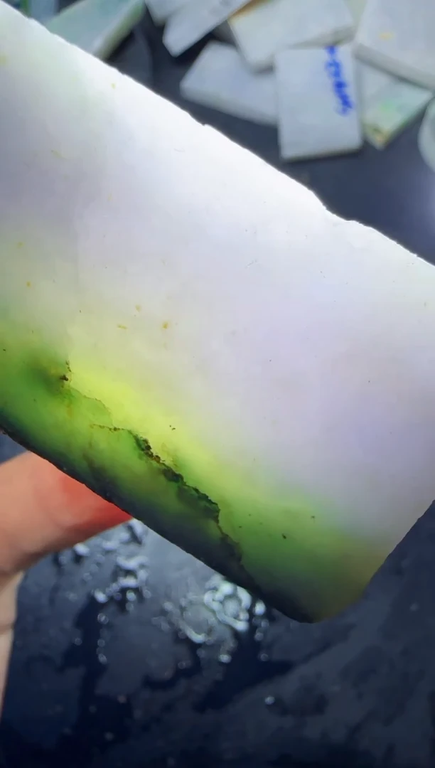 【闪购商品】翡翠挂件未镶嵌175翡翠