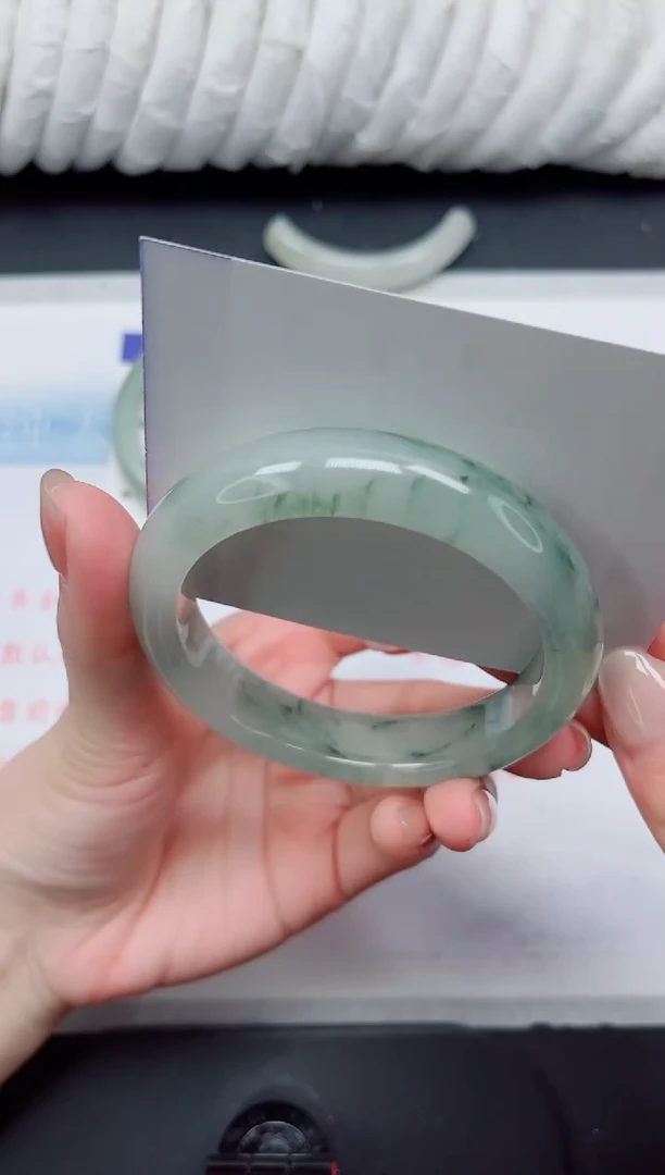 【闪购商品】石英质玉手镯未镶嵌142-58.2有翠皮