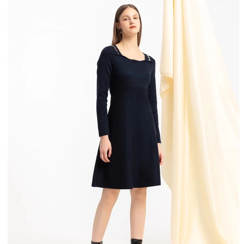 velwin蔚雯冬季新款藏青方领针织简约优雅连衣裙女LGLL739B42
