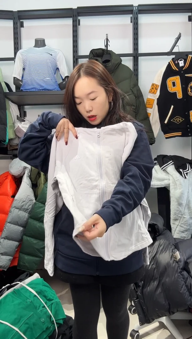 2425闪购编码  阿迪运动卫衣裤以直播间过款为准 尺码. M