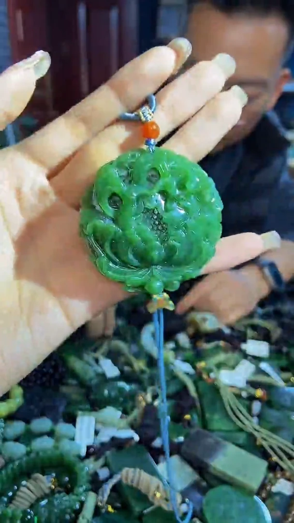 未镶嵌和田玉挂件1