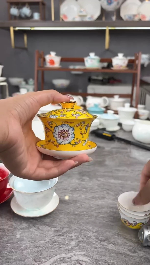 45%以上骨粉骨瓷帝王黄珐琅彩1个盖碗3个杯