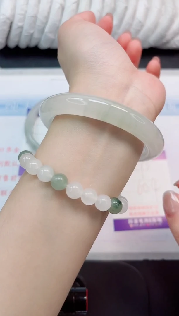 【闪购商品】石英质玉手镯未镶嵌293#60.4