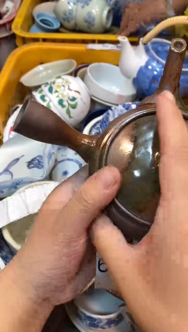 瓷片瑕疵...................