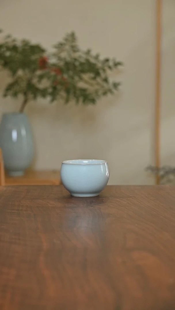 缸杯 天青 微瑕 朱家汝窑款