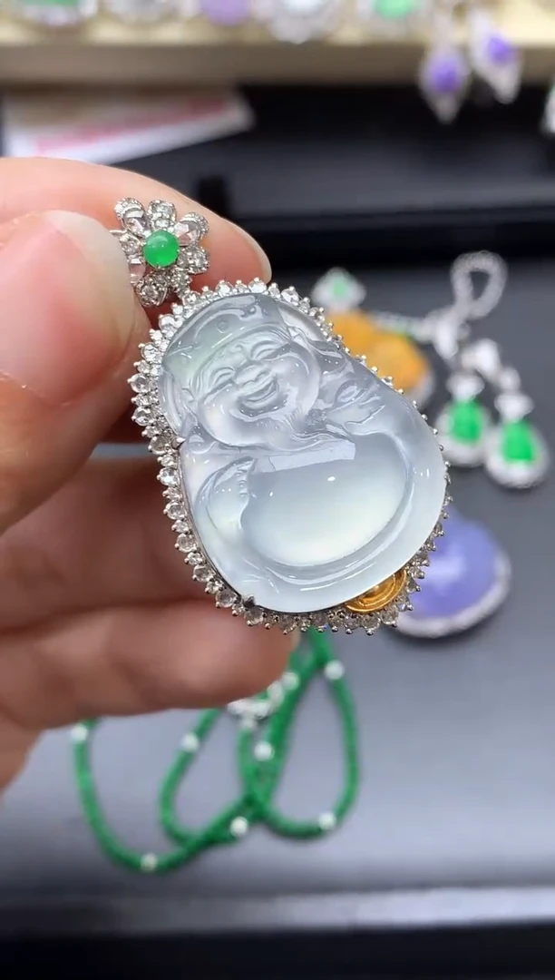 颈饰18K金镶嵌翡翠758-中国好珍宝