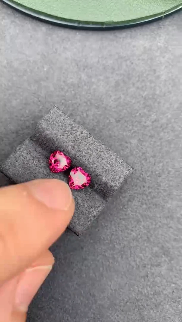 【闪购商品】石榴石裸石未镶嵌1ct镁铝一对