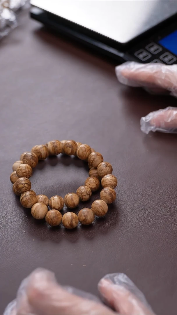 沉香手串卓CM6184-1达拉干卡13mm10g+天然野多样性发一