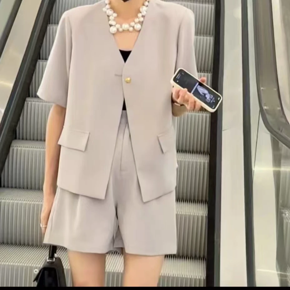 夏款2025新款小香风短袖西装高级感纯色休闲外套女显瘦短裤套装女