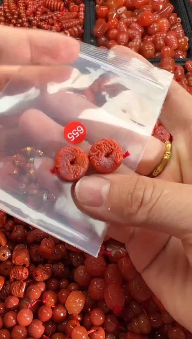 【闪购商品】南红玛瑙颈饰未镶嵌1