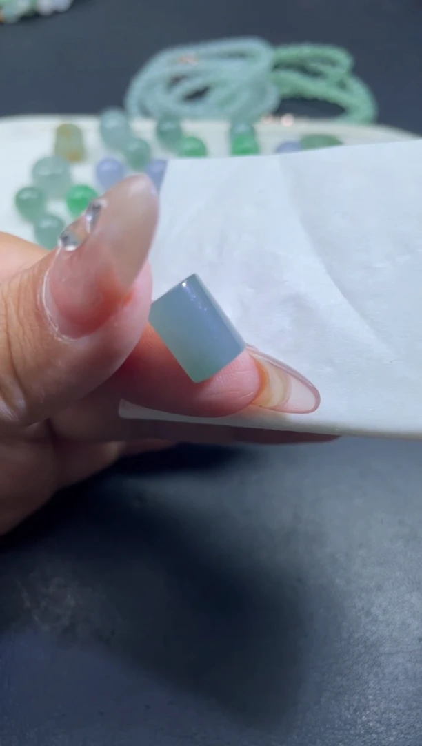 【闪购商品】翡翠颈饰未镶嵌BBBBBB575