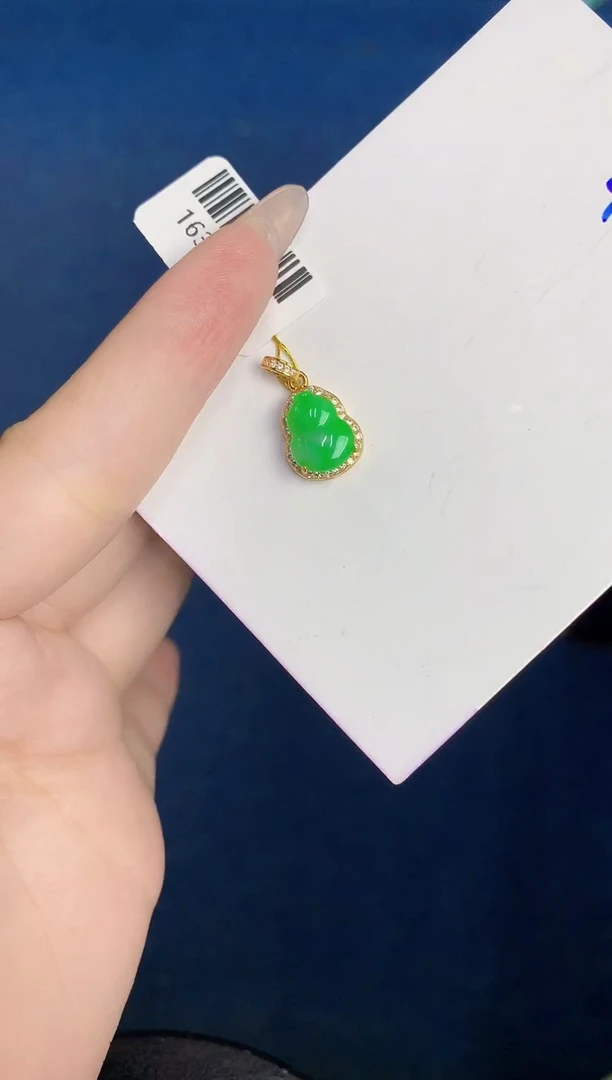 颈饰未镶嵌翡翠缅甸天然翡翠A货