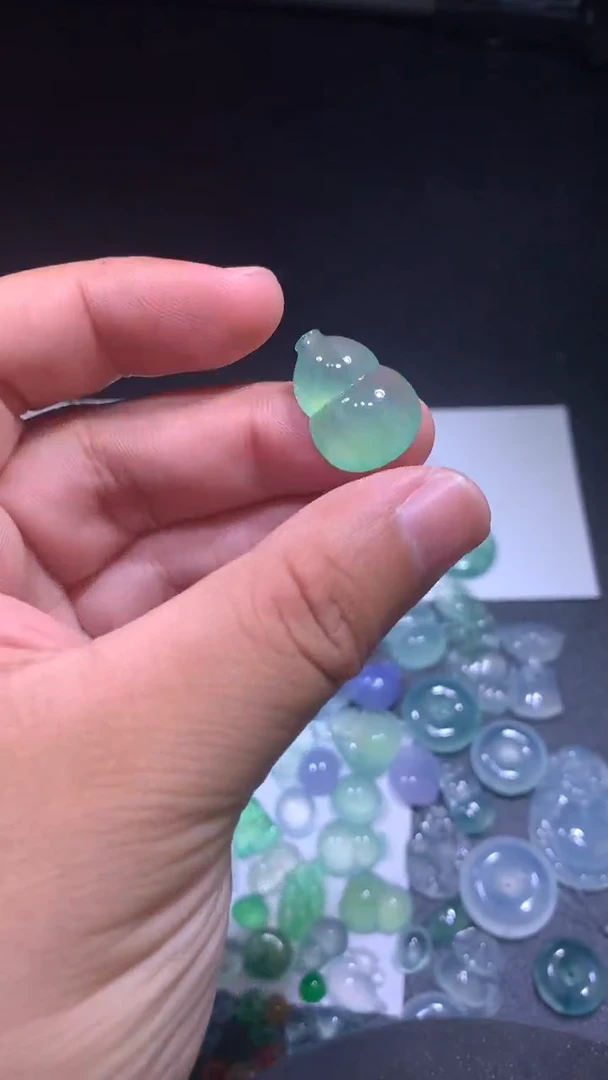 颈饰未镶嵌翡翠葫芦