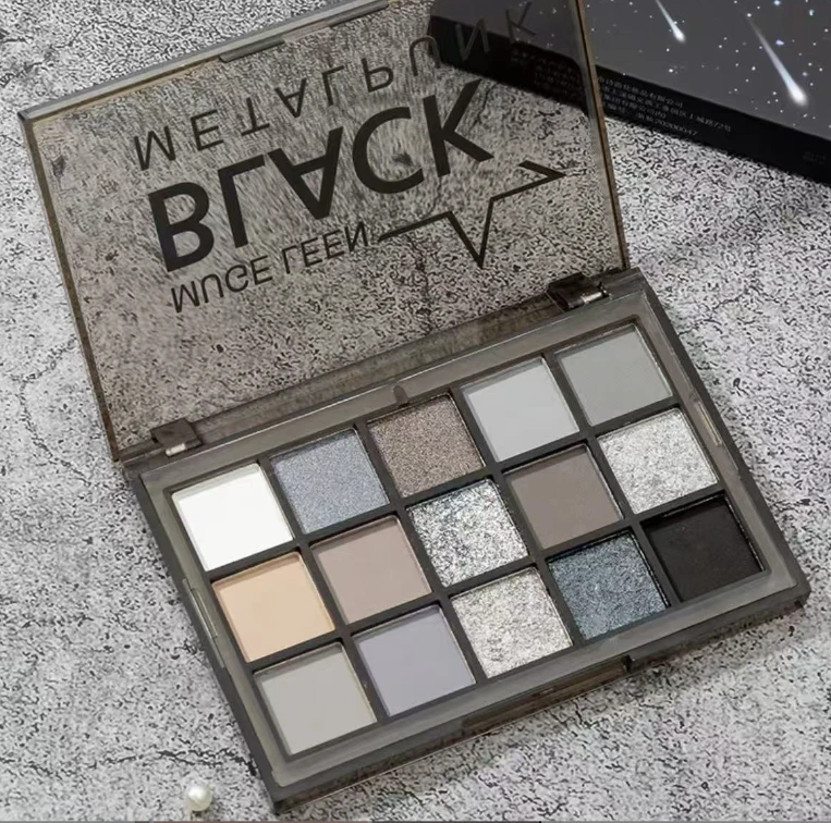 学生党平价大地烟熏眼影盘 1