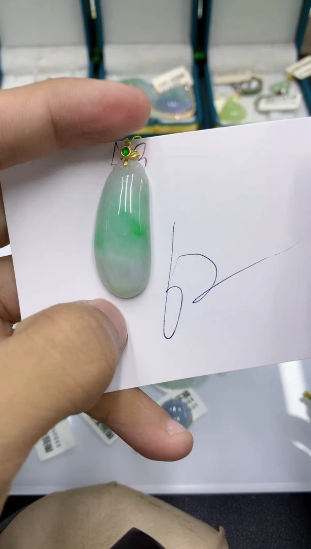 颈饰未镶嵌翡翠111111111