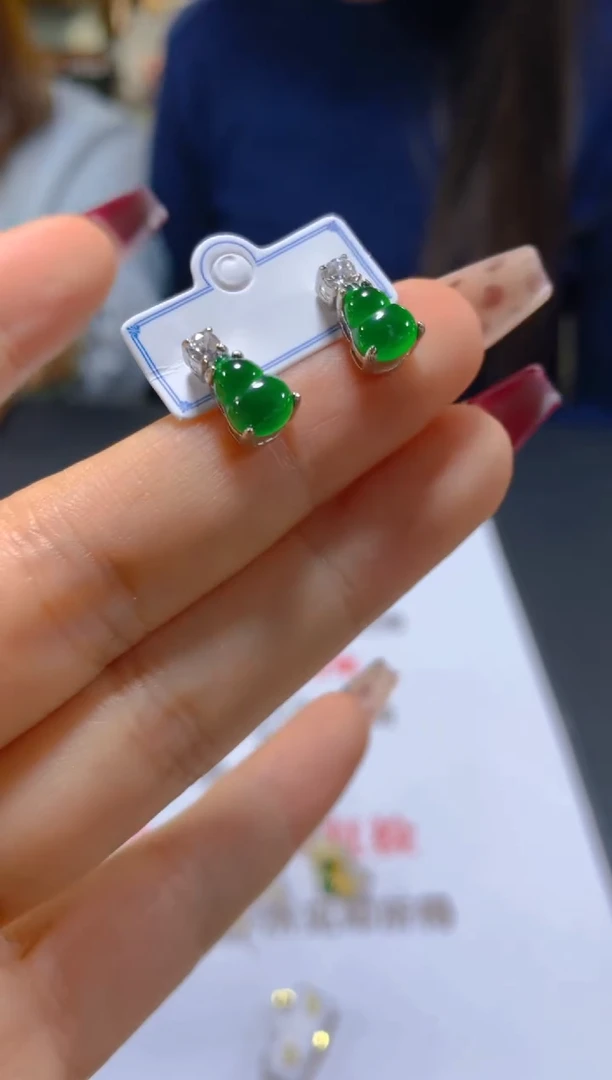 未镶嵌翡翠耳饰多样性发一