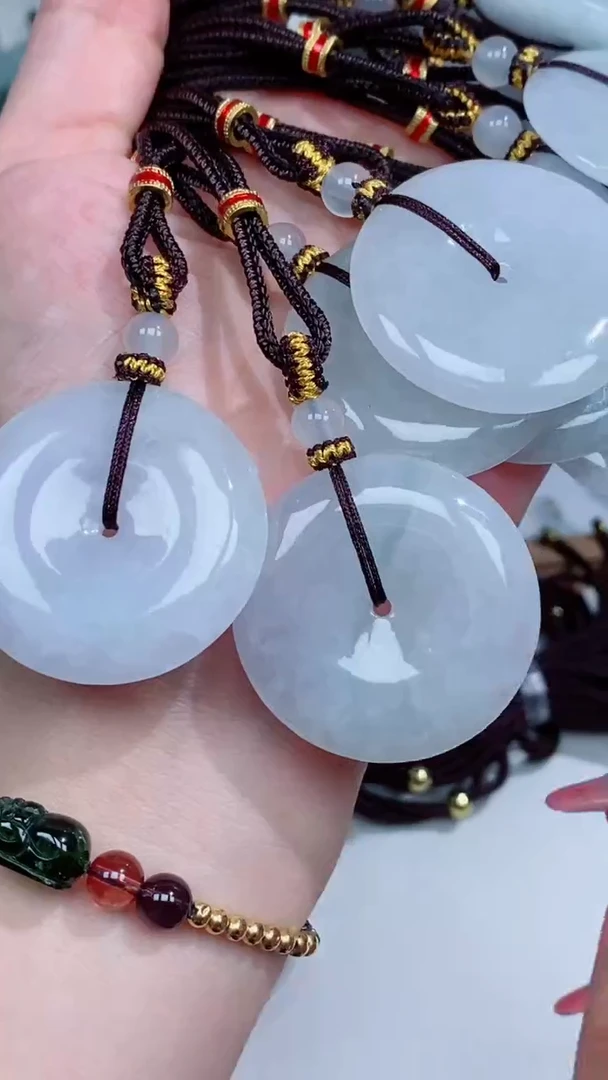 翡翠未镶嵌颈饰吊坠团购多样性发一件