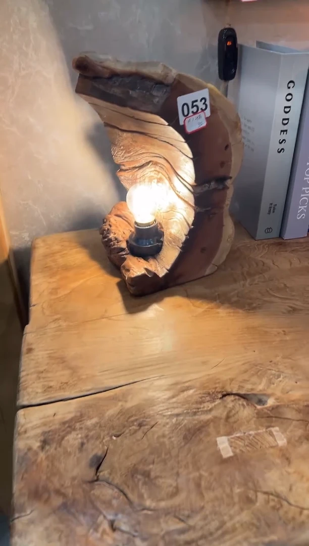 木（非红木类）台灯