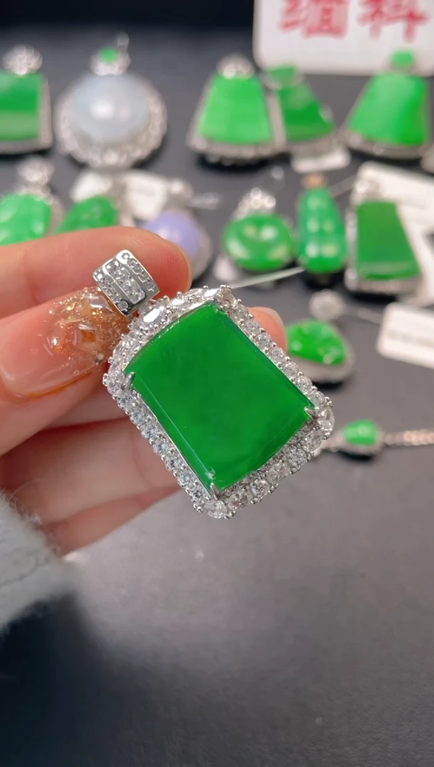 吊坠(不含链)银S925镶嵌翡翠吊坠