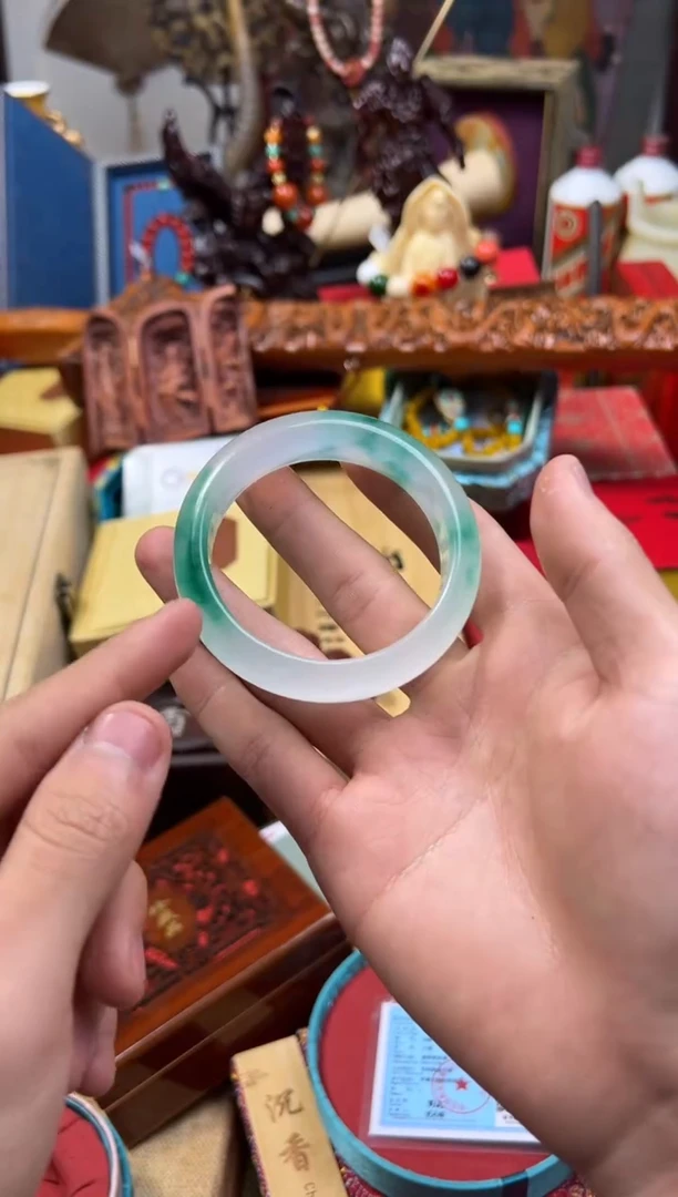 【闪购商品】翡翠颈饰未镶嵌----------------