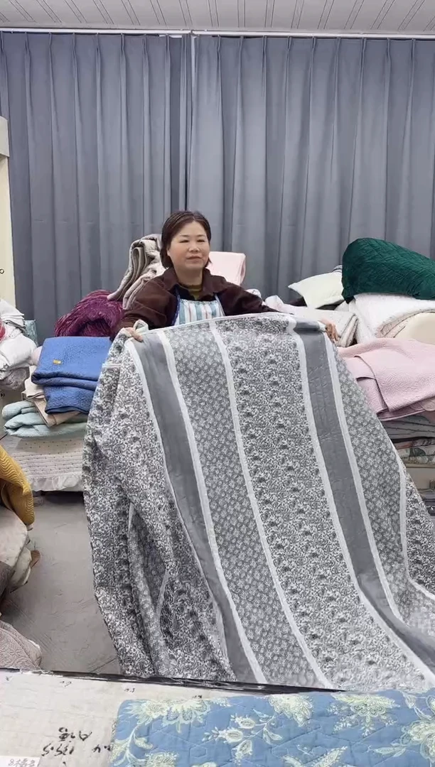 棉灰色压花水洗棉2.3*2.5