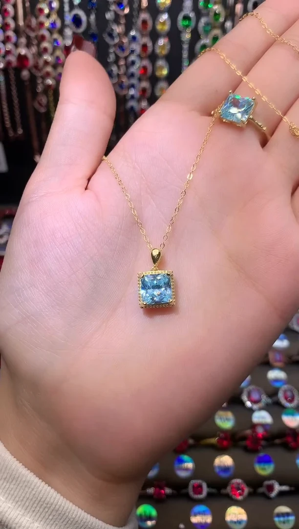 【闪购商品】海蓝宝石吊坠(赠链)银S925镶嵌金色8