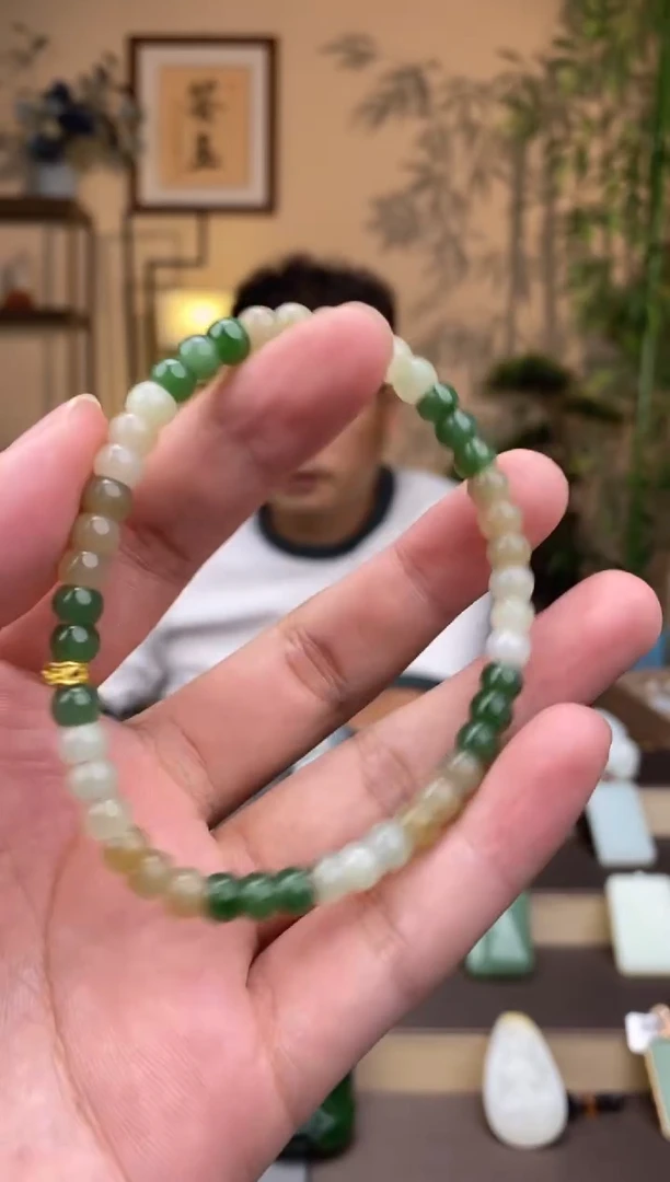 和田玉未镶嵌吊坠(不含链)1