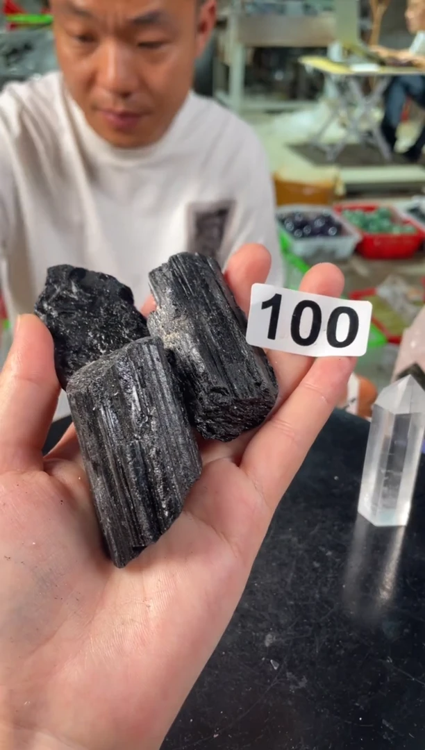 未镶嵌水晶大型摆件（非配饰）黑碧玺100 多样性发其一