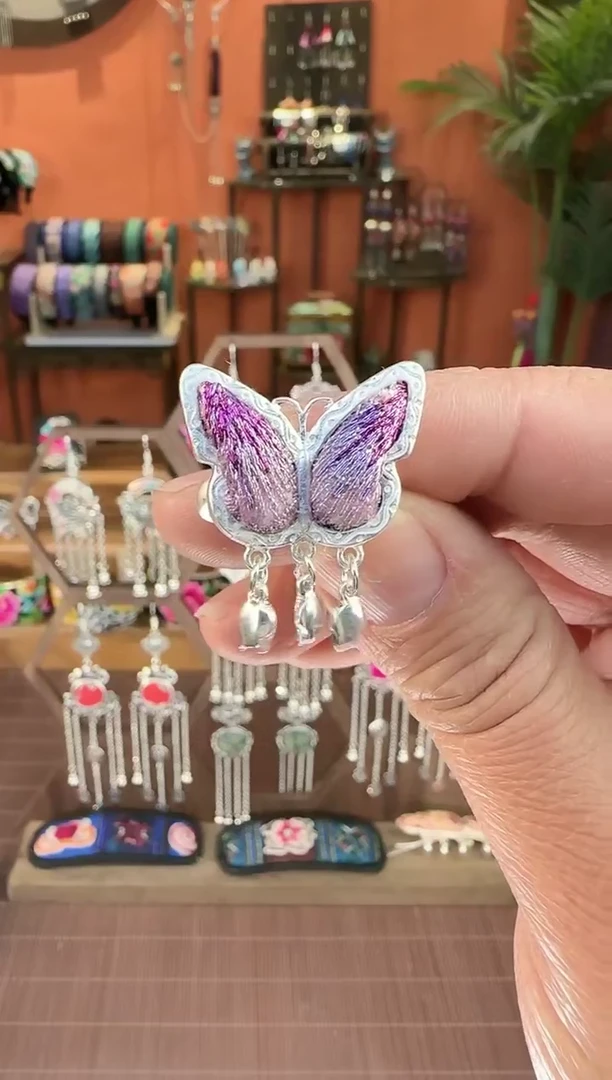 非遗手工刺绣饰品07