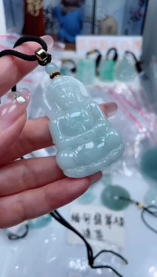 颈饰未镶嵌翡翠吊坠