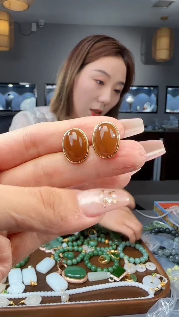 和田玉银S925镶嵌耳饰1