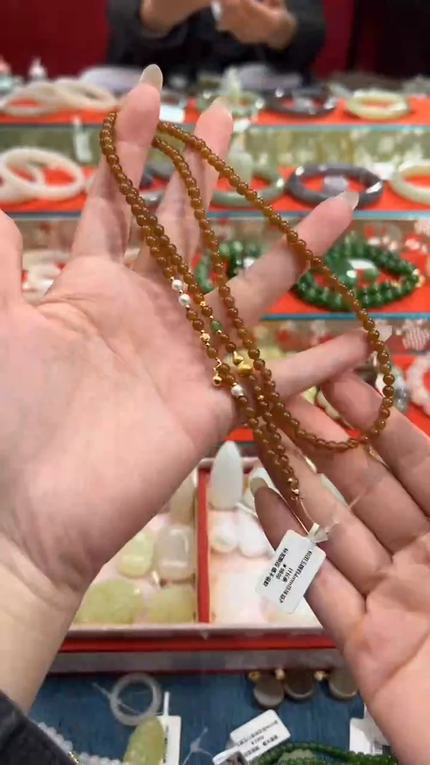 颈饰未镶嵌和田玉?****蕾糖料设计款珠链