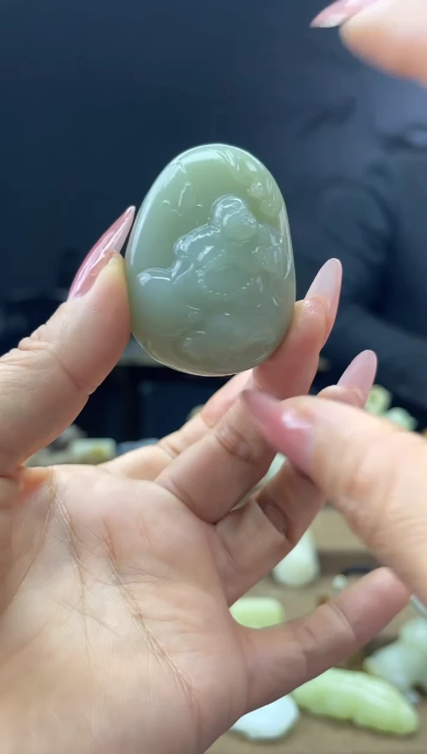 颈饰未镶嵌和田玉1