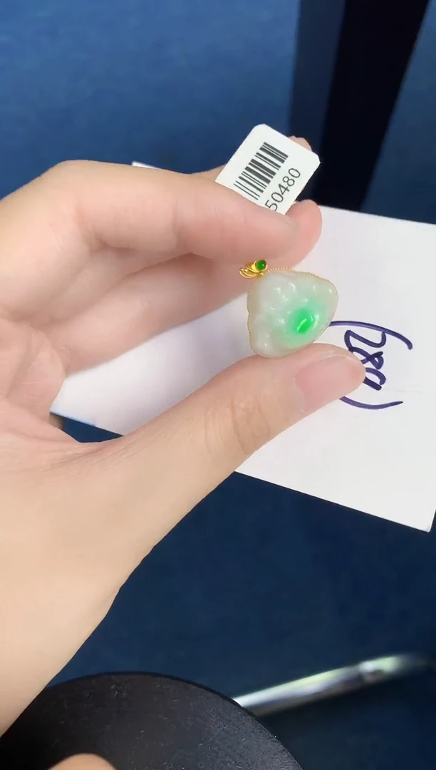 翡翠18K金镶嵌颈饰天然翡翠緬甸A貨