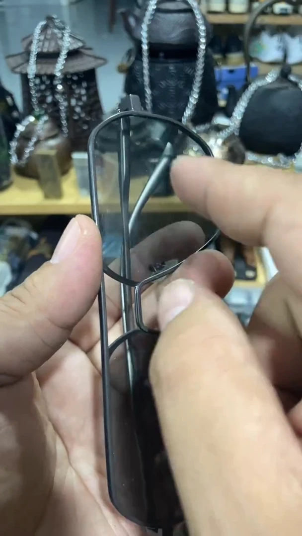 瓷片闪购商品  如图所示