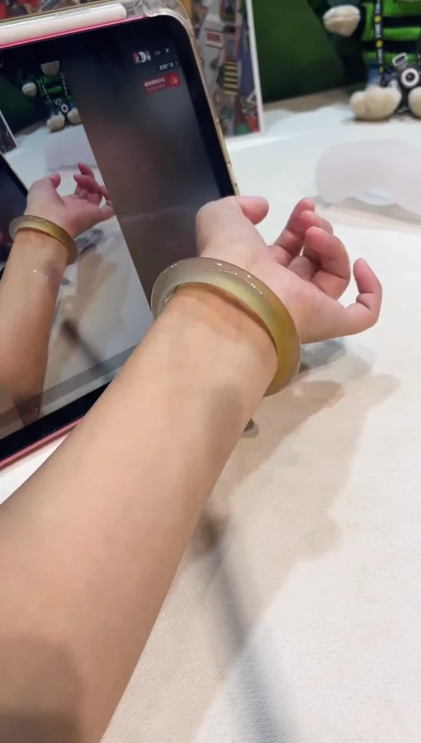 玛瑙/玉髓手镯未镶嵌57鉴赏期48小时