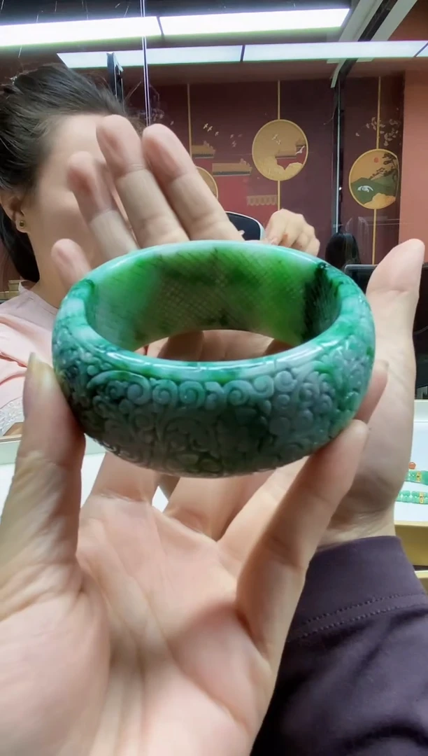 颈饰未镶嵌翡翠手镯64