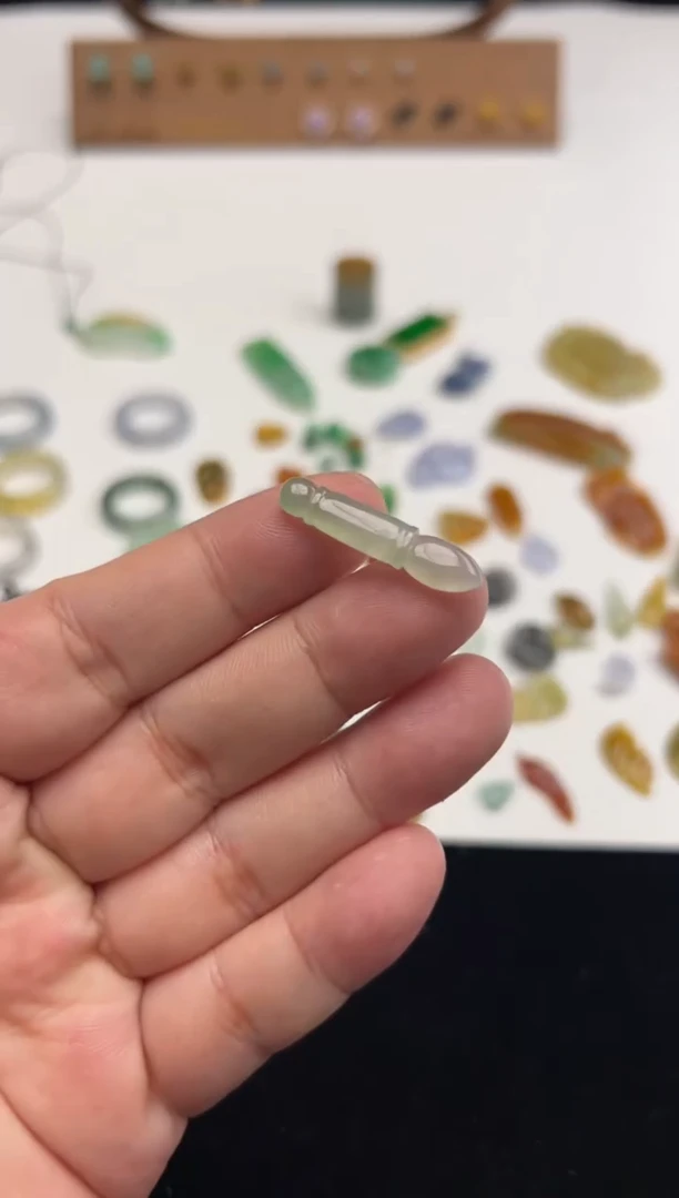 定制翡翠未镶嵌毛笔580