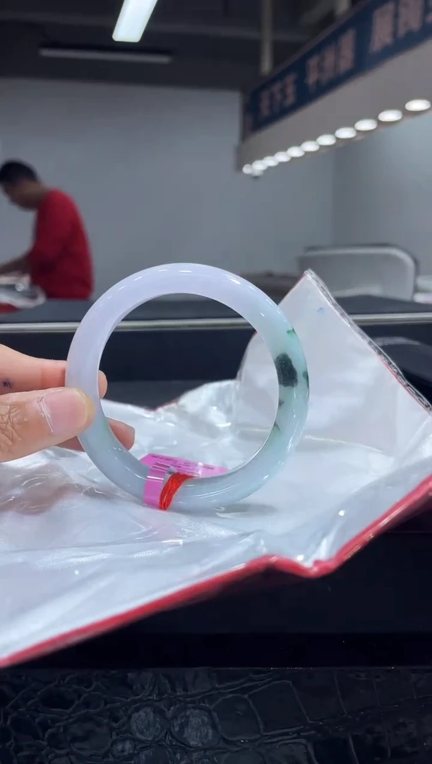 未镶嵌手镯翡翠3