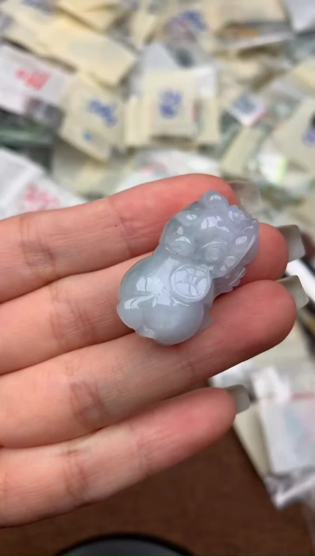 未镶嵌挂件翡翠—