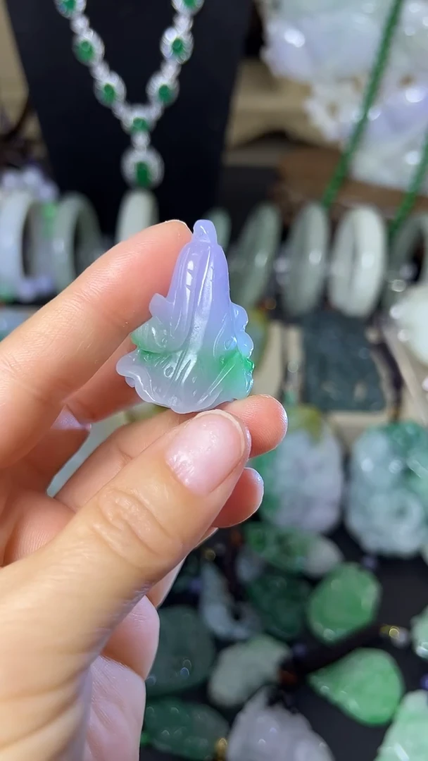 颈饰未镶嵌翡翠百财